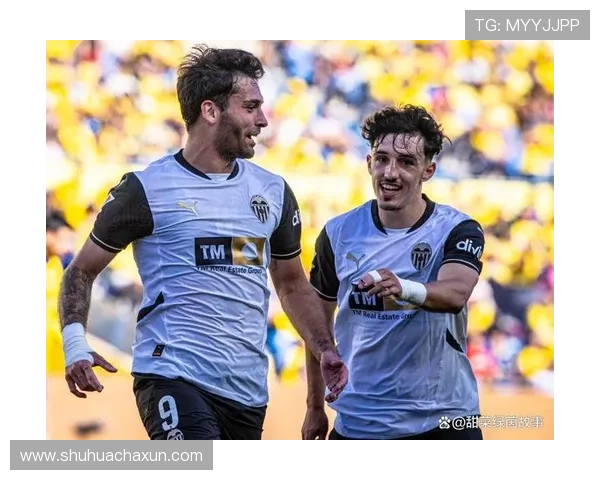 西甲联赛最新排名分析：各大豪门争冠态势及中游球队表现揭秘